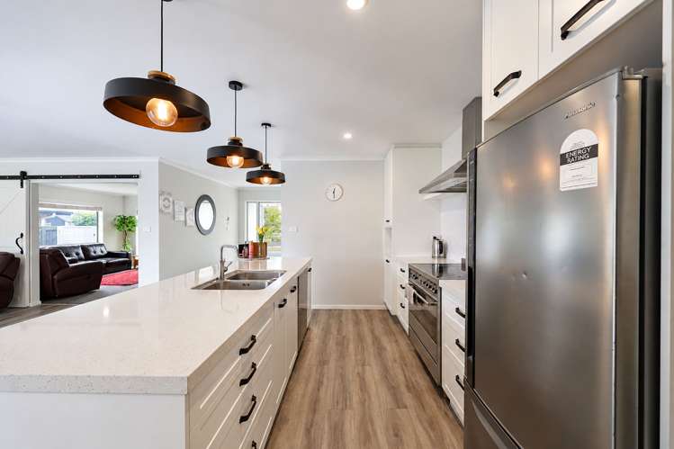 93 Puhirake Crescent Pyes Pa_7