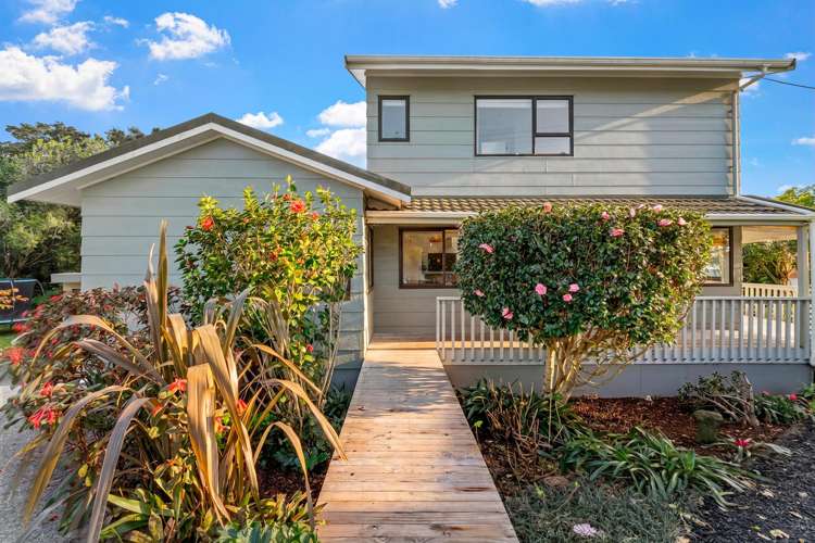 53 Deerness Crescent Algies Bay_17