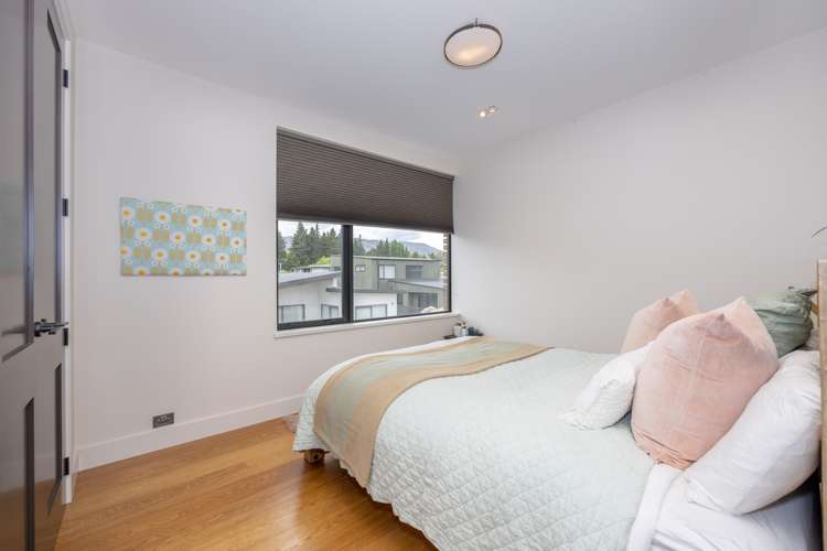 55 Dungarvon Street Wanaka_20