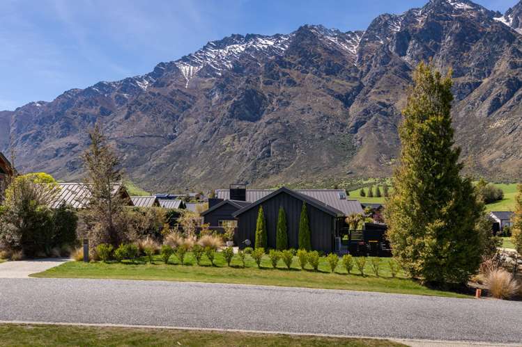 10 Pendeen Crescent Jacks Point_21