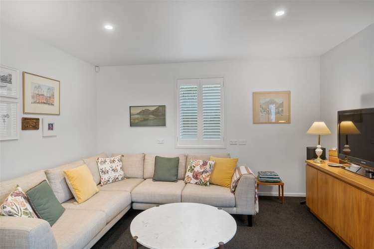 1/124 Leinster Road Merivale_2