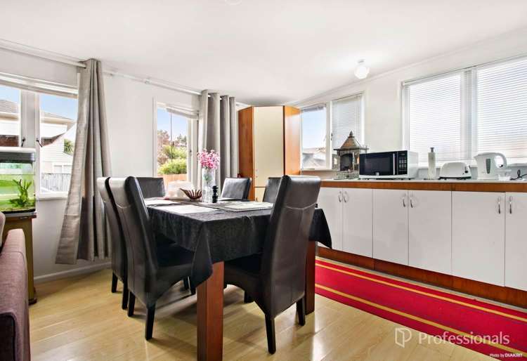 37 Titirangi Road New Lynn_5