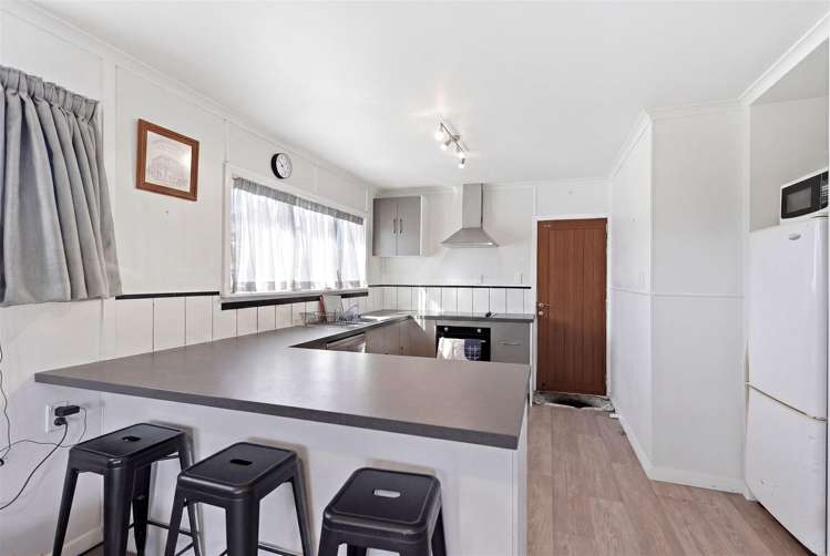 17 McGlashen Street_5