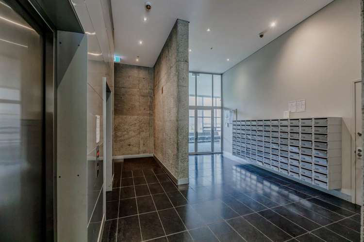 1205/37 Symonds Street City Centre_10