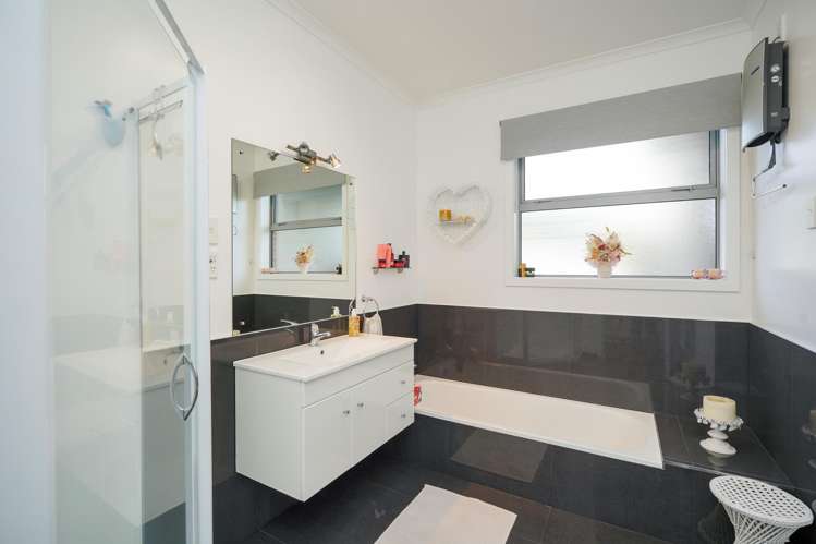 19 Helmsdale Street Waverley_12