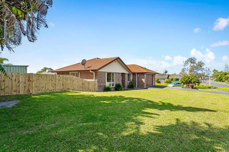 44 Alec Craig Way Gulf Harbour_16