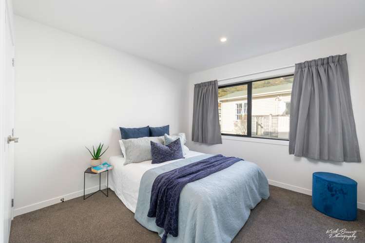 25 Helvetia Grove Naenae_10