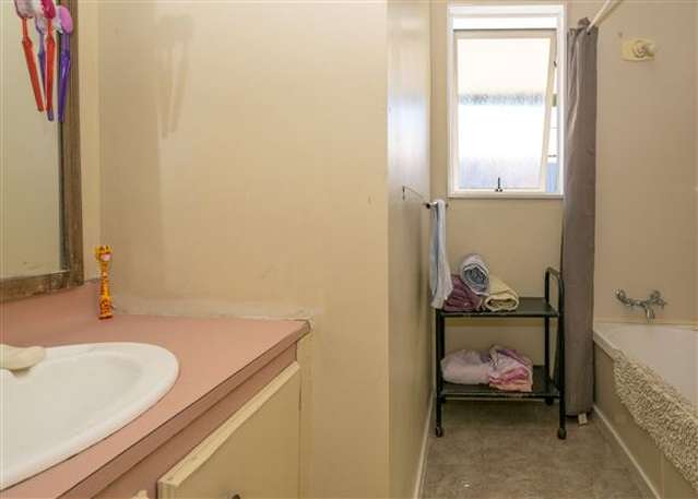 196a Maxwell Road Redwoodtown_4