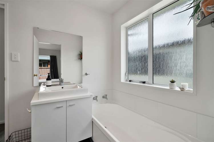 2/42 Bicknor Street Templeton_17