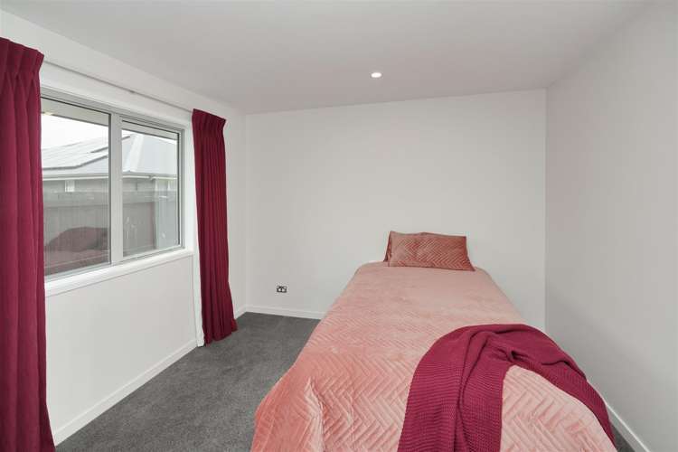 20 Robert Duncan Road Belfast_13