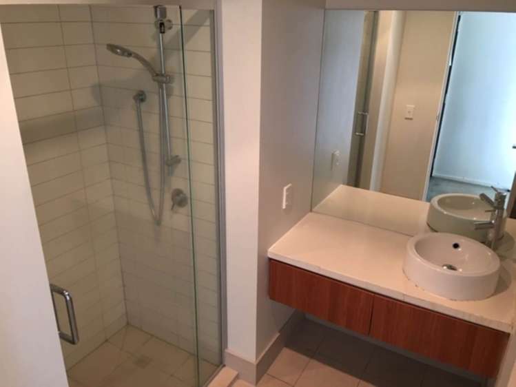 704/2 Dockside Lane Auckland Central_14