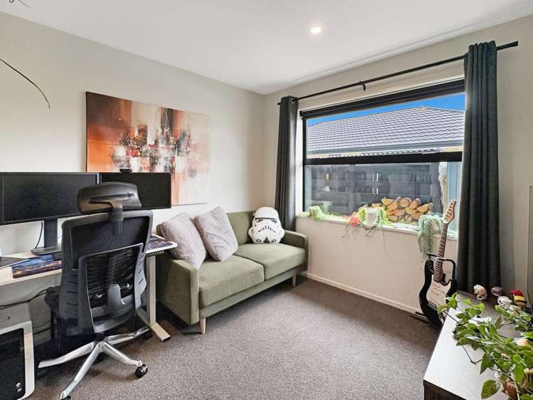 30 Minerva Cr Woodend_10