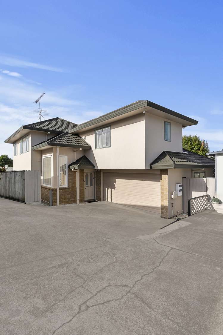 2/6 Boys Place Pakuranga Heights_16