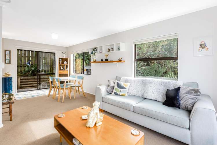 25 John Witton Drive Crofton Downs_6