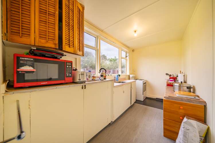 15 Luxford Street Berhampore_8