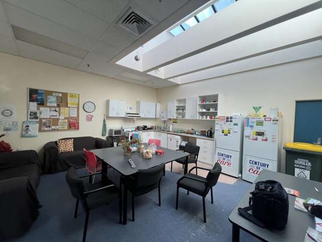 Whole Building/33 Lambie Drive Manukau_4