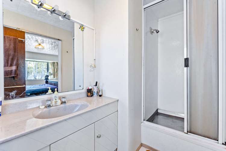 80 Saint Annes Crescent Wattle Downs_11