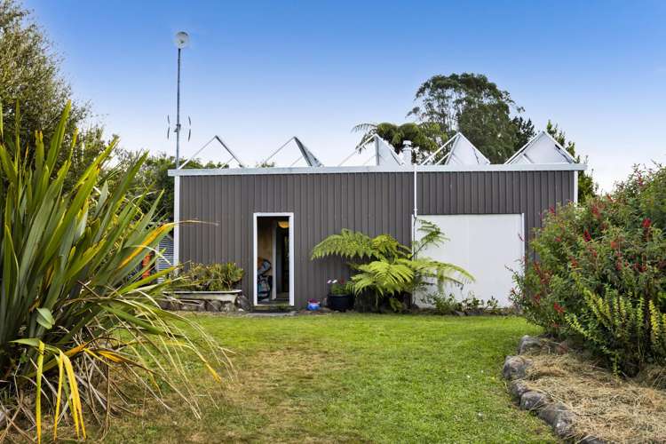 602 Pembroke Road West Stratford_18