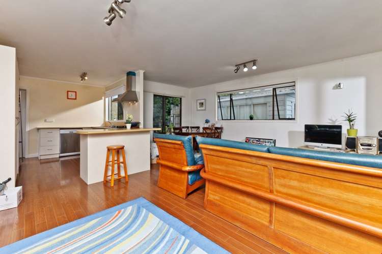 2/34 Corunna Road Milford_4