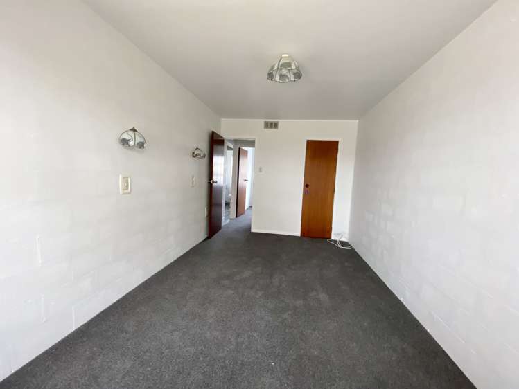 2/2 Northall Road New Lynn_13