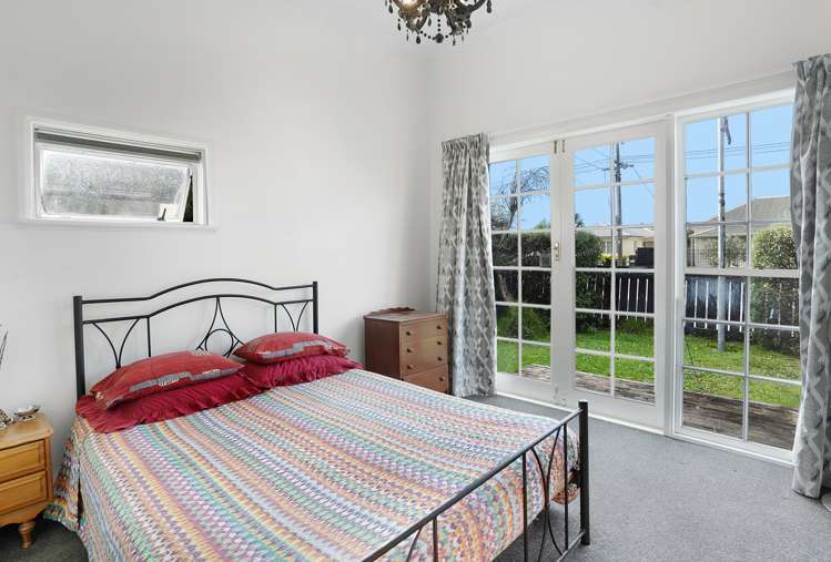 223 High Street North Carterton_10