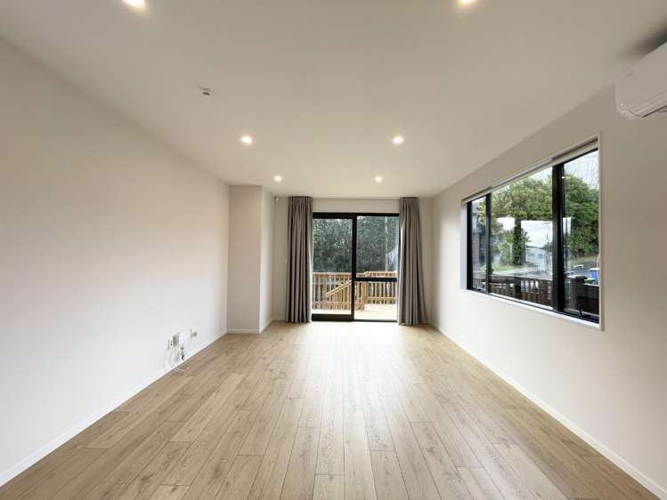 44A Sylvan Crescent 1802_2