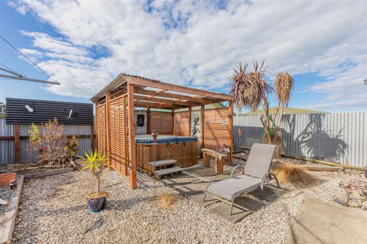 18 Neal Crescent Onekawa_13