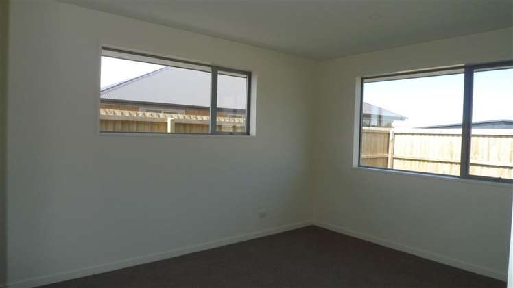 7 Edwin Ebbett Place Wigram_8