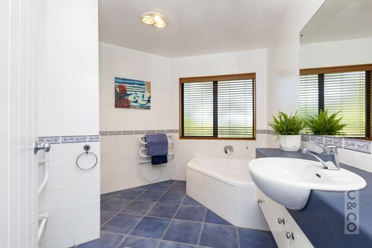 1226 State Highway 16 Waimauku_68