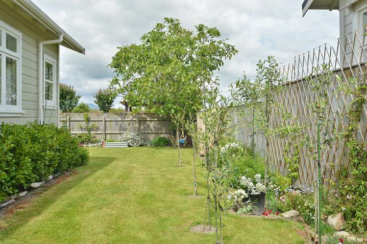 32 Esther Street Martinborough_17