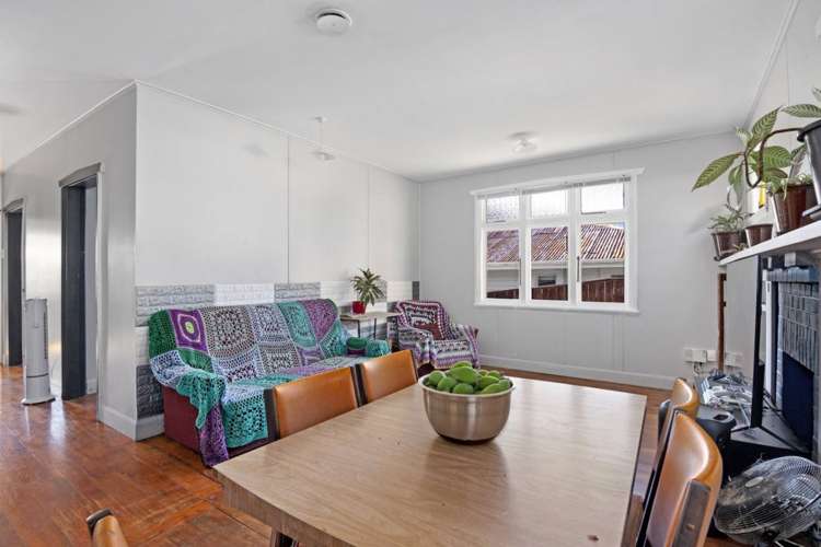 84 Toi Toi Street Toi Toi_4