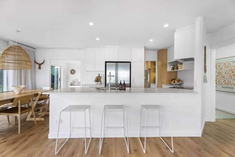 785 Whangaparaoa Road Manly_12