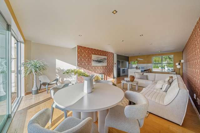 70 Saddleback Grove Karori_2