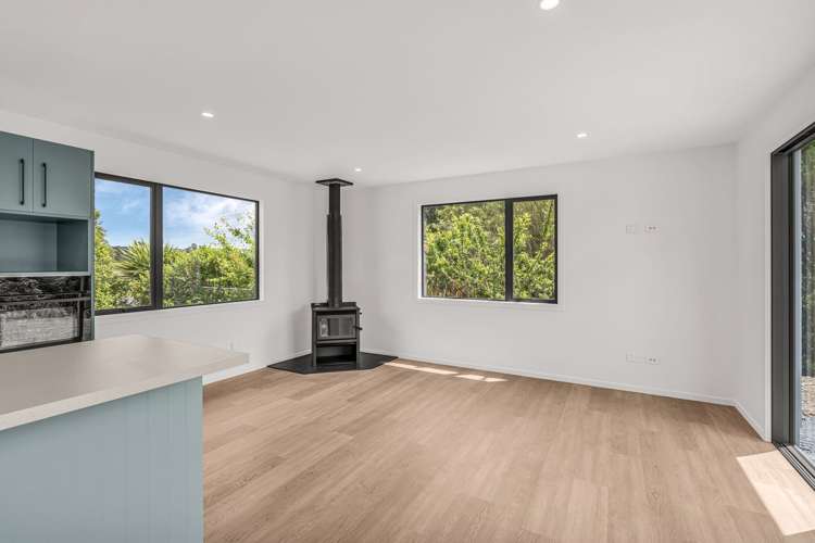 1442 Coast Road Karitane_11