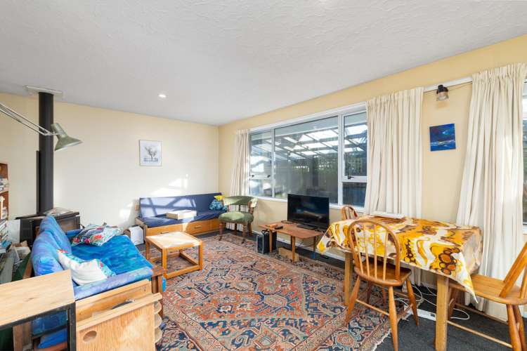 2/115 Rocking Horse Road Southshore_4