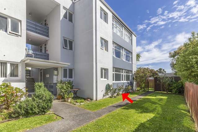 1/10 Angus Avenue Berhampore_1