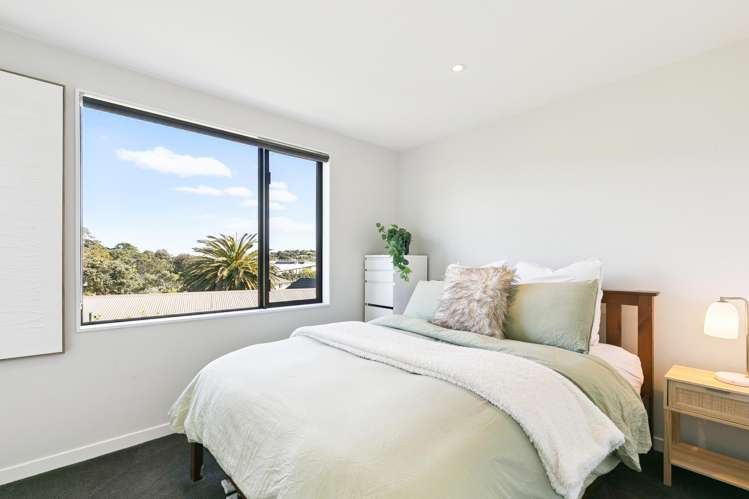 16/6 Oswald Crescent Paparangi_10