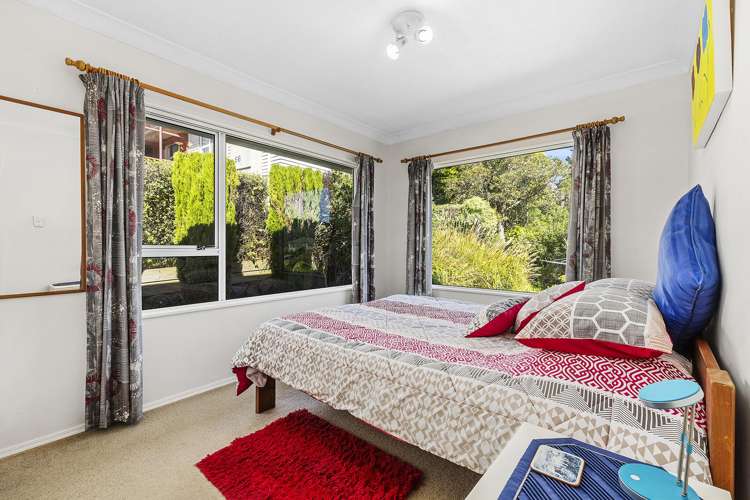 64 Collins Avenue Tawa_10