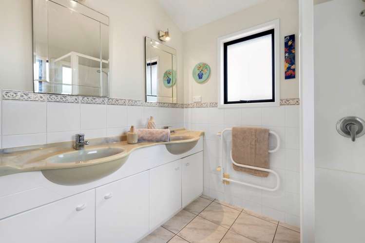 5 Wisteria Way Mairangi Bay_17