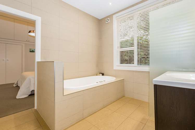 334 Oriental Parade Oriental Bay_17