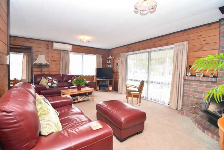 12 Deller Drive Carterton_6