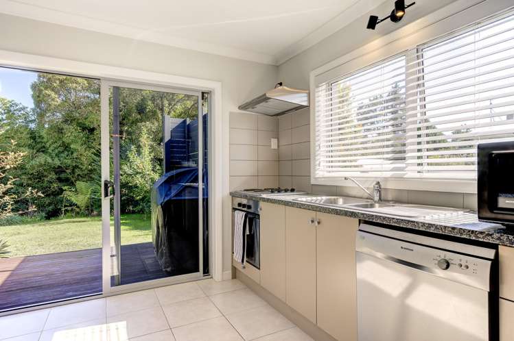 24 Splitt Avenue Glenview_8