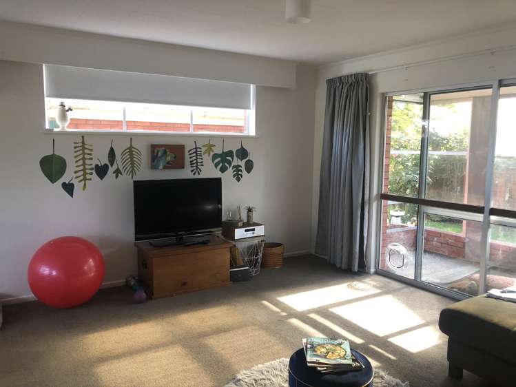 2/36 Pukatea Street Glenwood_1