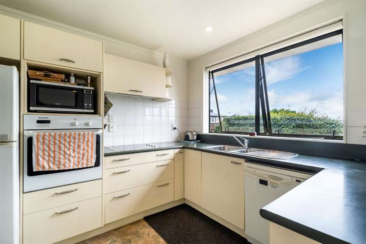 2/147 Birkdale Road Birkdale_5