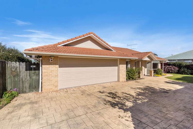 98b Beach Road Pahurehure_15