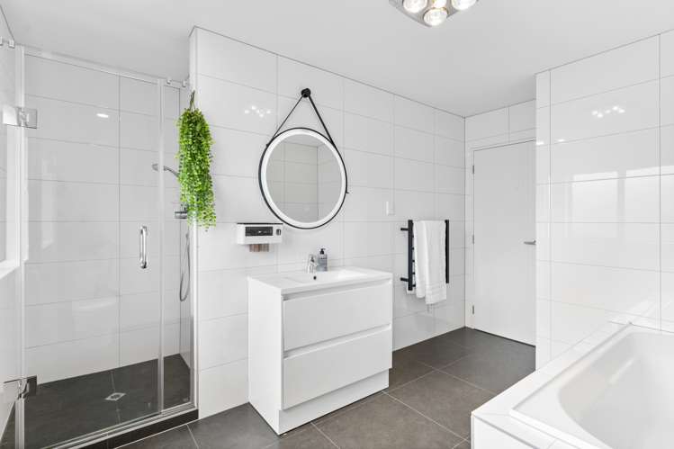 70 Symes Drive Red Beach_12