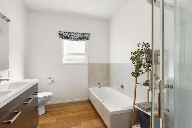 10 Moselle Street Island Bay_10