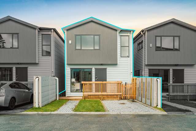 BRAND NEW STANDALONE! FIRST HOME OR AN INVESTORS DREAM!
