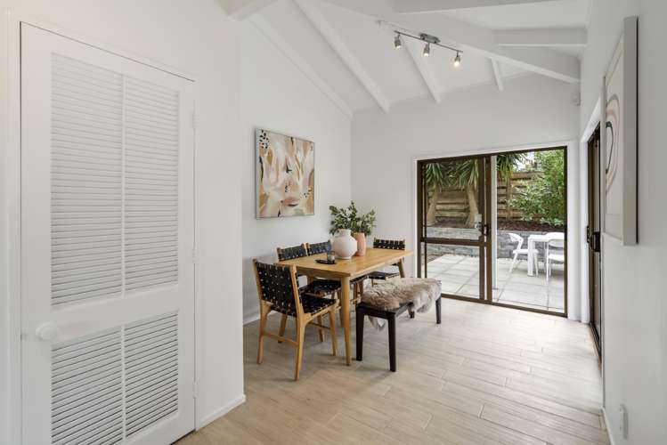 2/1 Totara Grove Hillcrest_12