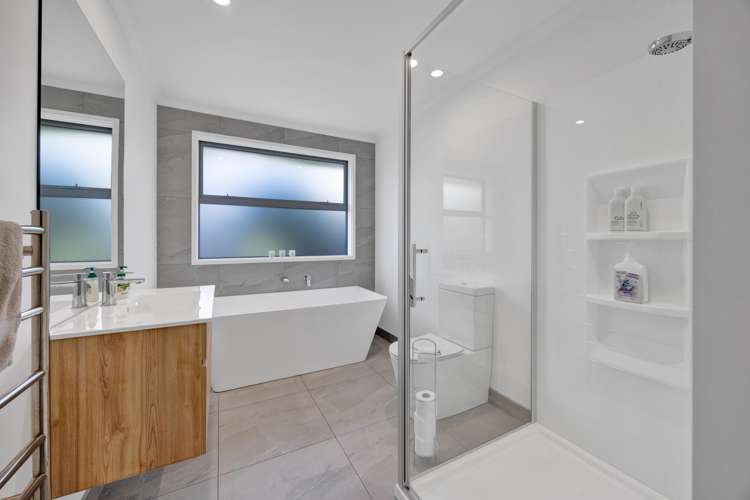 52 Links Drive Waiwhakaiho_26